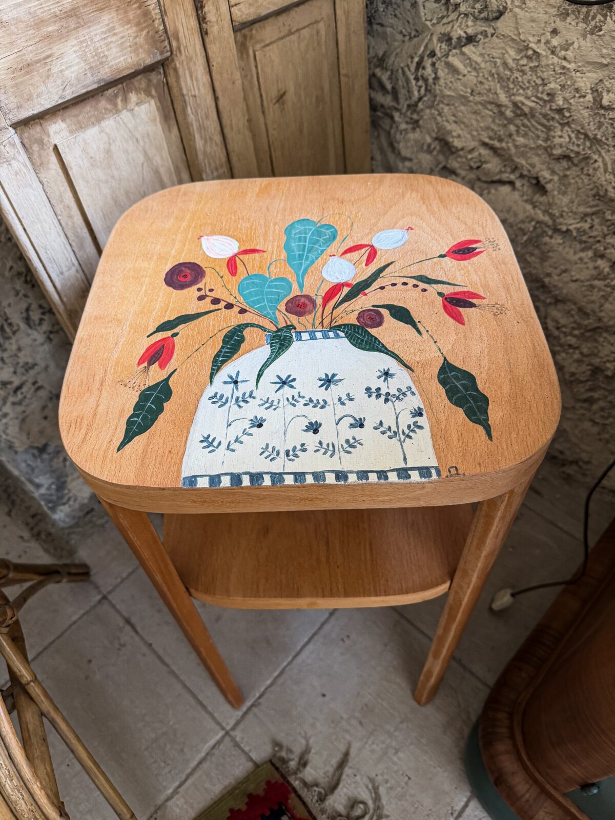 Tavolino con fiori — foto 2