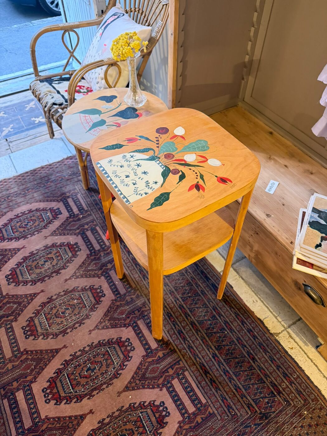 Tavolino in legno — foto 1